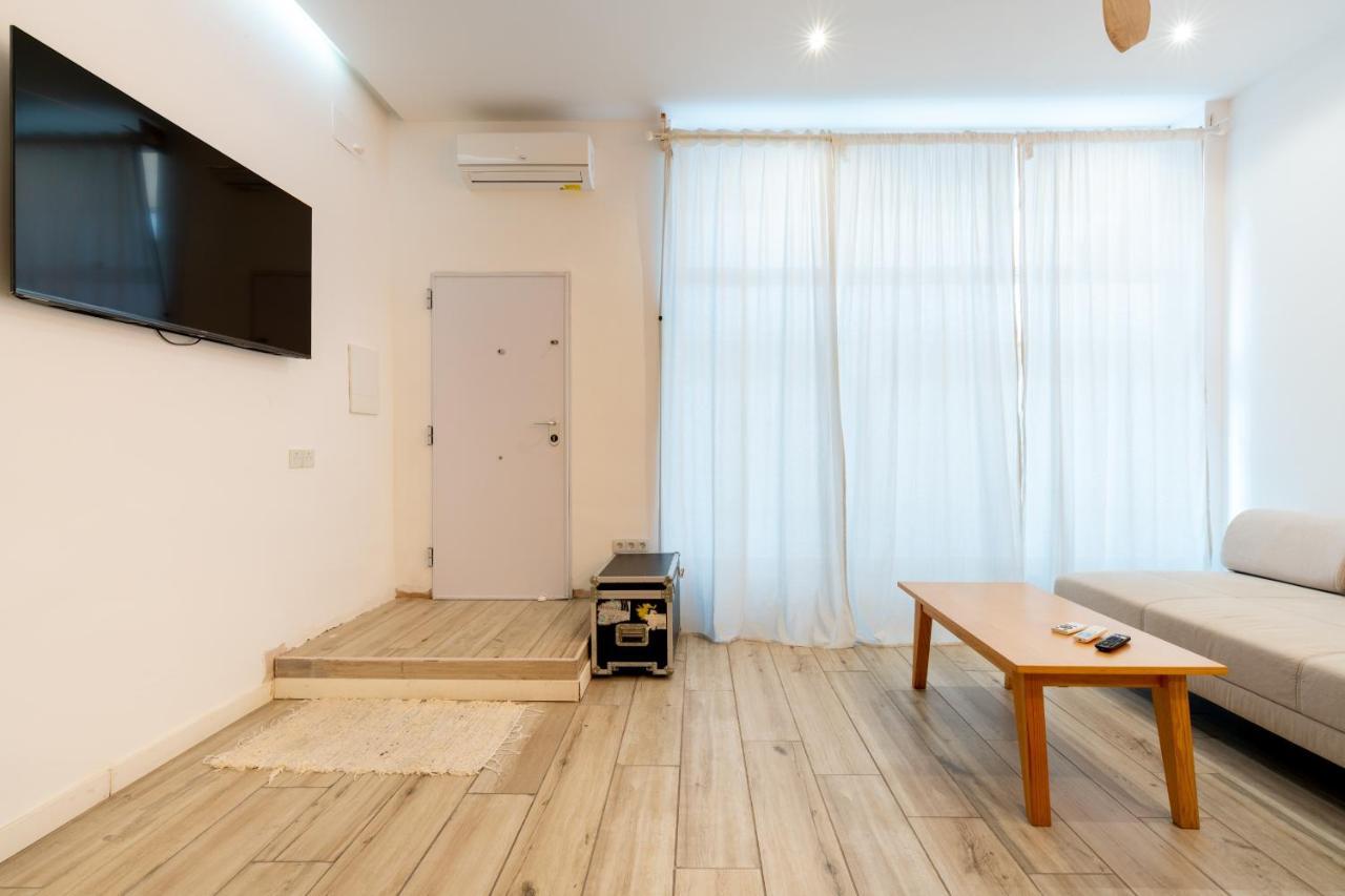 Holi-rent Luis Montoto Appartement *